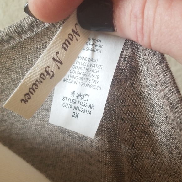 NWOT Now and Forever top - Picture 4 of 4